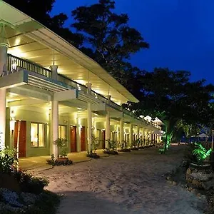 camayan-beach-resort.angeleshotels.net/