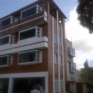 Comodos Cerca Del Aeropuerto Apartment